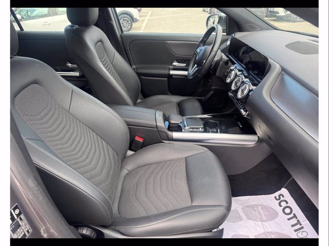 MERCEDES Gla 200 d sport plus auto