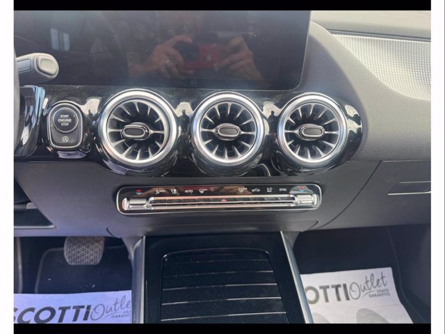 MERCEDES Gla 200 d sport plus auto