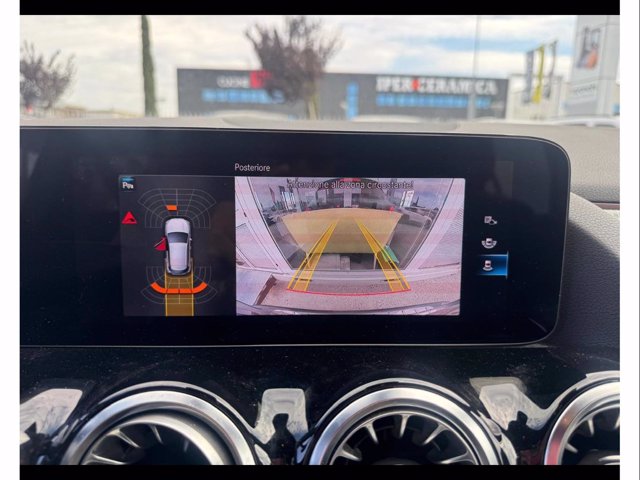 MERCEDES Gla 200 d sport plus auto