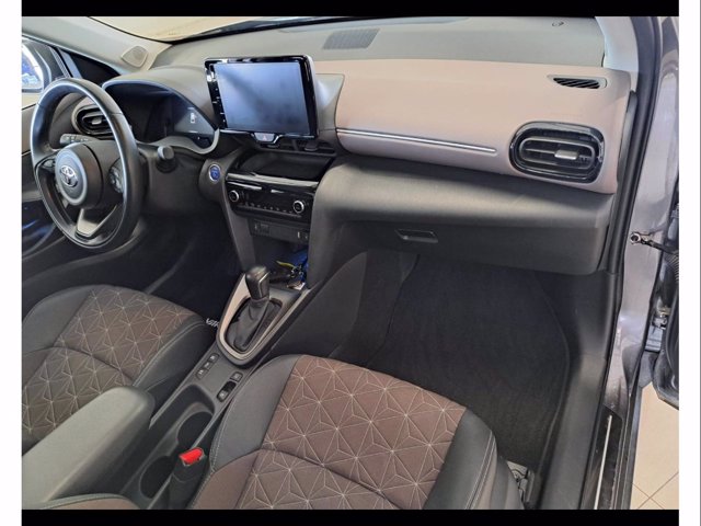TOYOTA Yaris cross 1.5h lounge fwd 116cv e-cvt