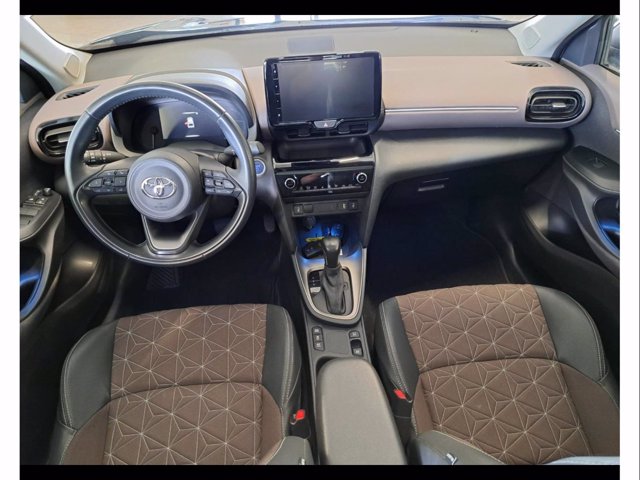 TOYOTA Yaris cross 1.5h lounge fwd 116cv e-cvt