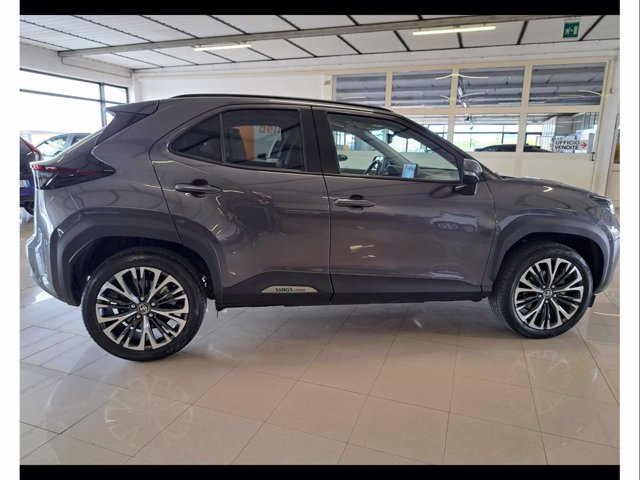 TOYOTA Yaris cross 1.5h lounge fwd 116cv e-cvt