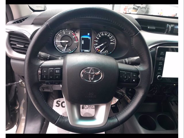 TOYOTA Hilux 2.4 d-4d c&c 4x4 comfort