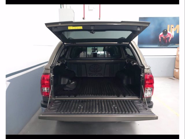 TOYOTA Hilux 2.4 d-4d c&c 4x4 comfort
