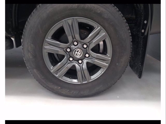 TOYOTA Hilux 2.4 d-4d c&c 4x4 comfort