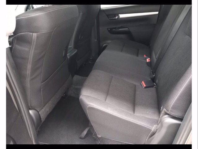 TOYOTA Hilux 2.4 d-4d c&c 4x4 comfort