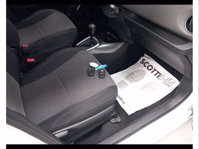 TOYOTA Yaris 5p 1.5h active