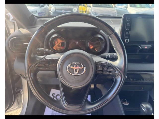 TOYOTA Yaris 1.5h lounge