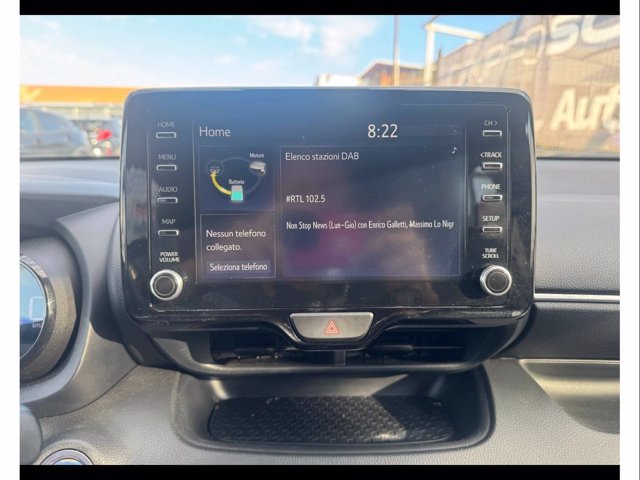 TOYOTA Yaris 1.5h lounge