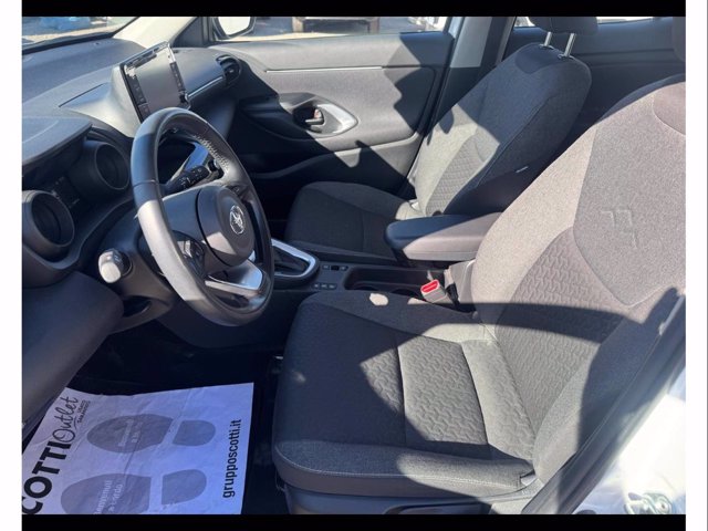 TOYOTA Yaris cross 1.5h active fwd 116cv e-cvt