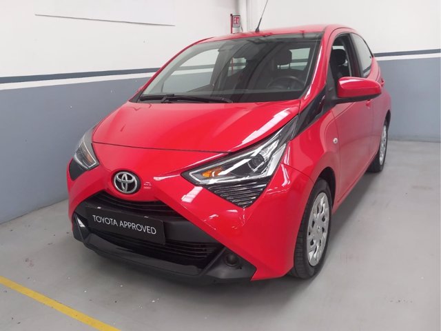 TOYOTA Aygo 5p 1.0 x-play m-mt 72cv