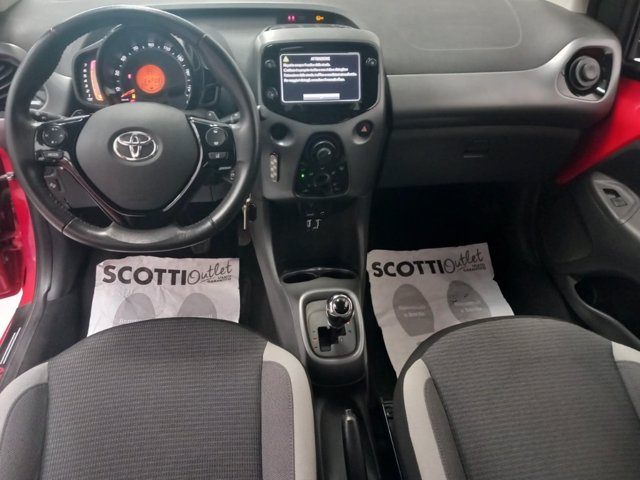 TOYOTA Aygo 5p 1.0 x-play m-mt 72cv