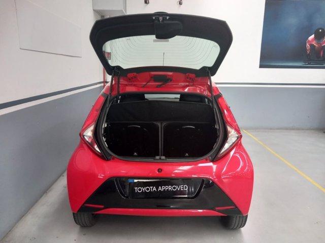 TOYOTA Aygo 5p 1.0 x-play m-mt 72cv