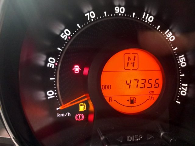 TOYOTA Aygo 5p 1.0 x-play m-mt 72cv