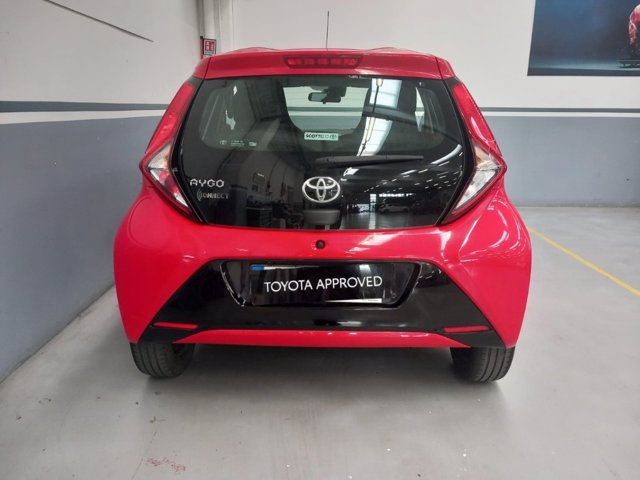 TOYOTA Aygo 5p 1.0 x-play m-mt 72cv