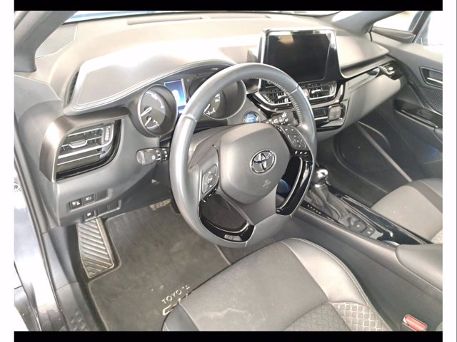TOYOTA C-HR 1.8 HV Trend