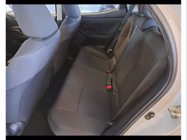TOYOTA Yaris 1.5h active