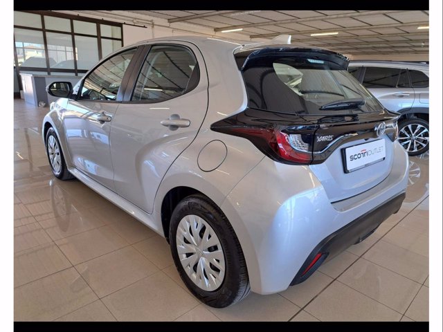 TOYOTA Yaris 1.5h active