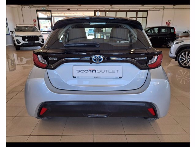 TOYOTA Yaris 1.5h active