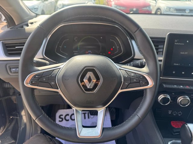 RENAULT Captur 1.6 e-tech hybrid intens 145cv auto