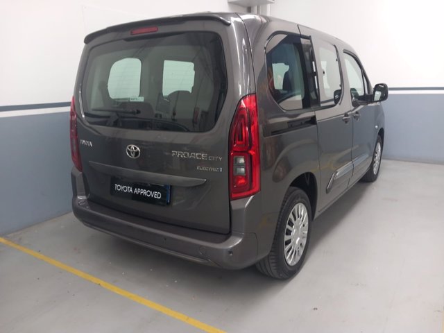 TOYOTA P.CITY VERSO EV L1 50KWH LNG22