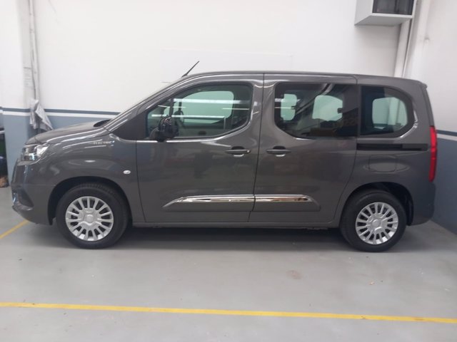 TOYOTA P.CITY VERSO EV L1 50KWH LNG22