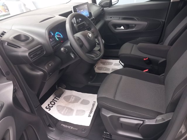 TOYOTA P.CITY VERSO EV L1 50KWH LNG22