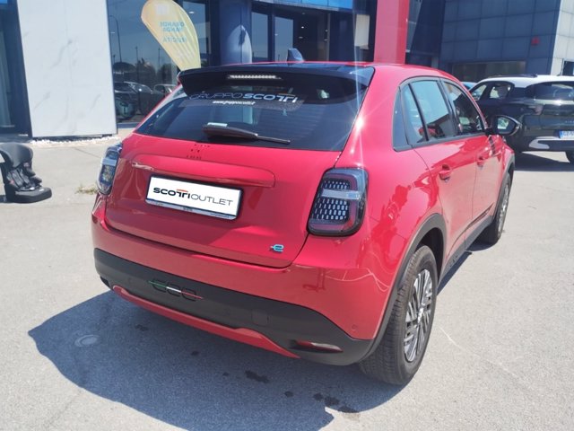 FIAT 600e Red