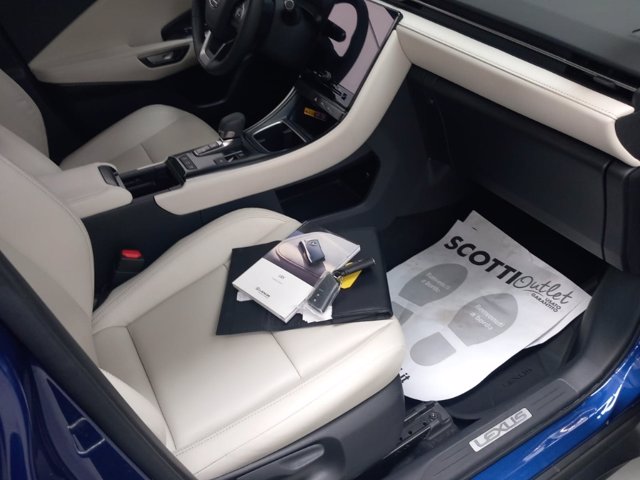 LEXUS LBX 1.5H 2WD ELEGANT MY24