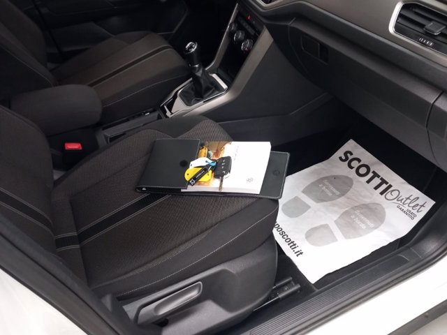 VOLKSWAGEN T-roc 1.0 tsi style 110cv