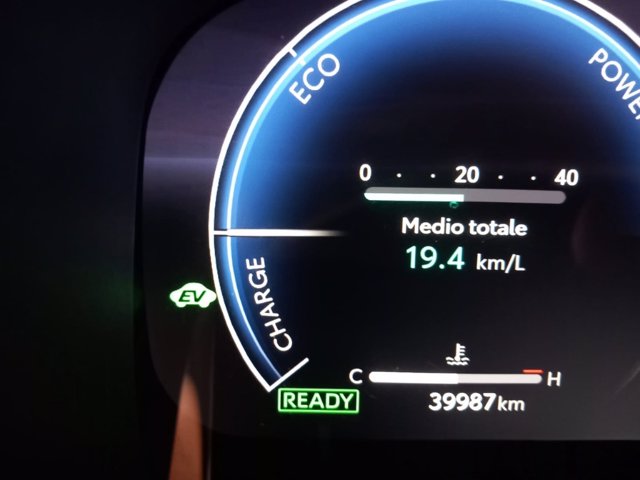 TOYOTA Corolla cross 2.0h lounge fwd 197cv e-cvt