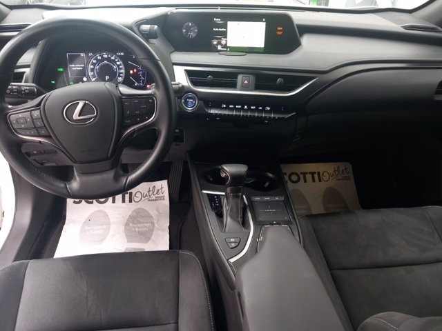 LEXUS Ux 250h 2.0 business 2wd cvt