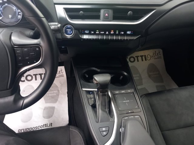 LEXUS Ux 250h 2.0 business 2wd cvt