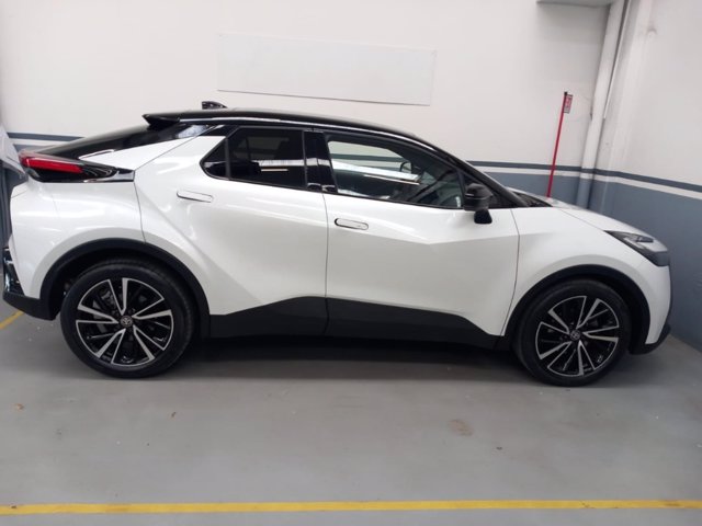 TOYOTA C-hr 1.8 hev lounge fwd e-cvt
