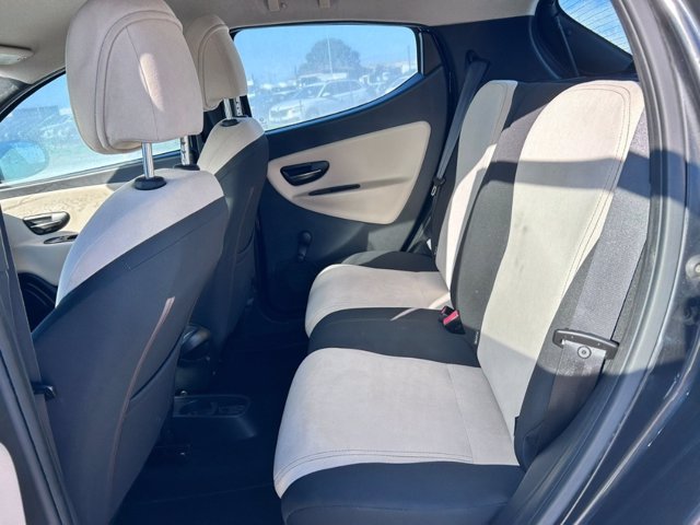 LANCIA Ypsilon 0.9 t.air silver ecochic metano 80cv