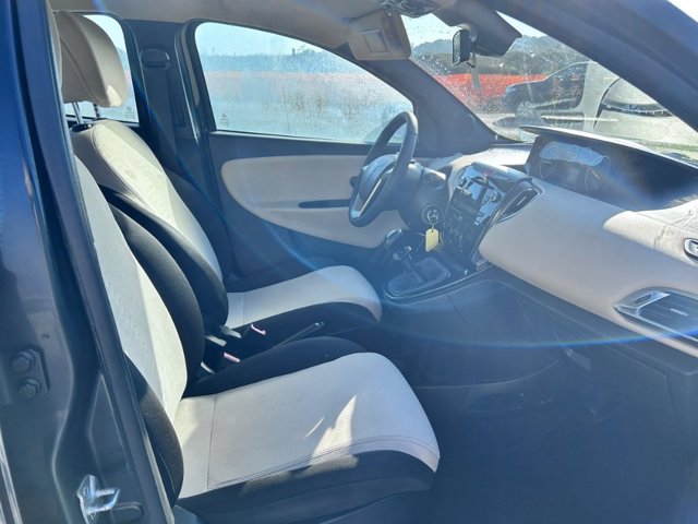 LANCIA Ypsilon 0.9 t.air silver ecochic metano 80cv