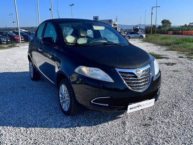LANCIA Ypsilon 0.9 t.air silver ecochic metano 80cv
