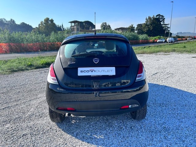 LANCIA Ypsilon 0.9 t.air silver ecochic metano 80cv
