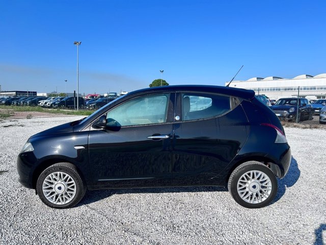 LANCIA Ypsilon 0.9 t.air silver ecochic metano 80cv