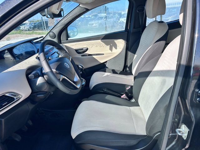 LANCIA Ypsilon 0.9 t.air silver ecochic metano 80cv