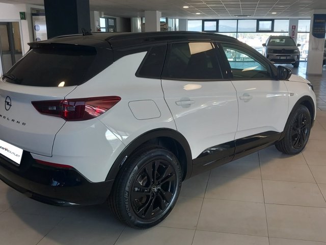 OPEL GRANDLAND GS HYBRID 136 HP