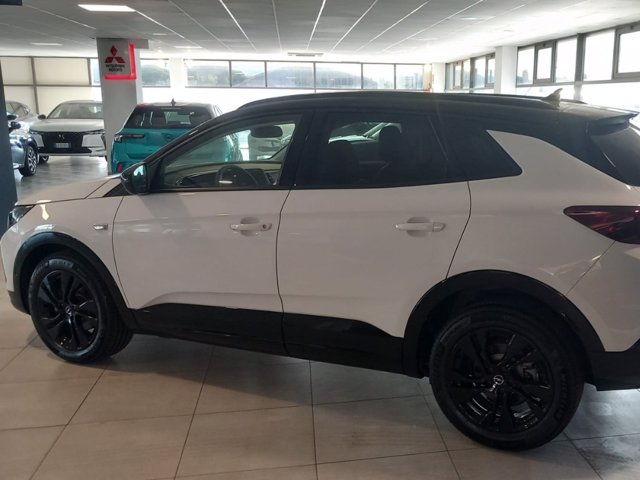 OPEL GRANDLAND GS HYBRID 136 HP