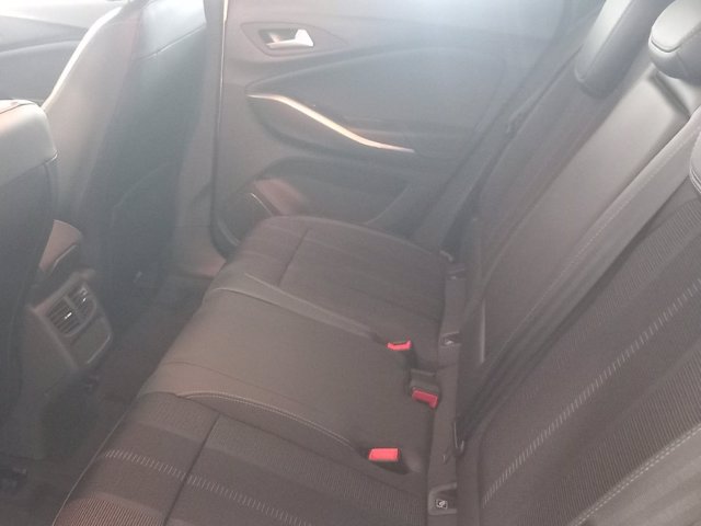 OPEL GRANDLAND GS HYBRID 136 HP