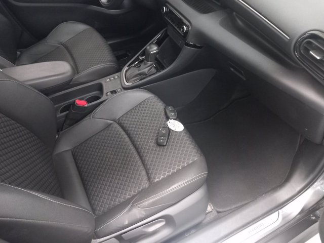 TOYOTA Yaris 1.5h lounge