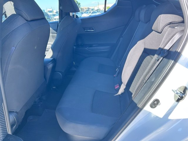 TOYOTA C-hr 1.8h active e-cvt