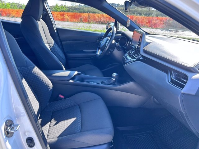 TOYOTA C-hr 1.8h active e-cvt