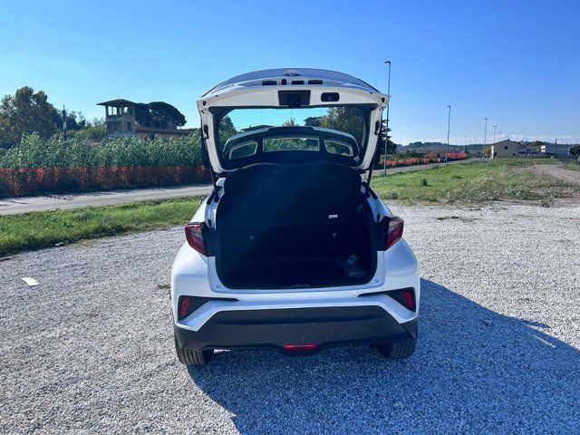 TOYOTA C-hr 1.8h active e-cvt