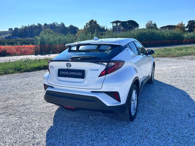 TOYOTA C-hr 1.8h active e-cvt
