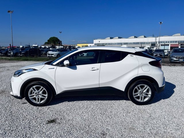 TOYOTA C-hr 1.8h active e-cvt