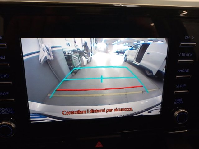 TOYOTA Yaris 1.5h active